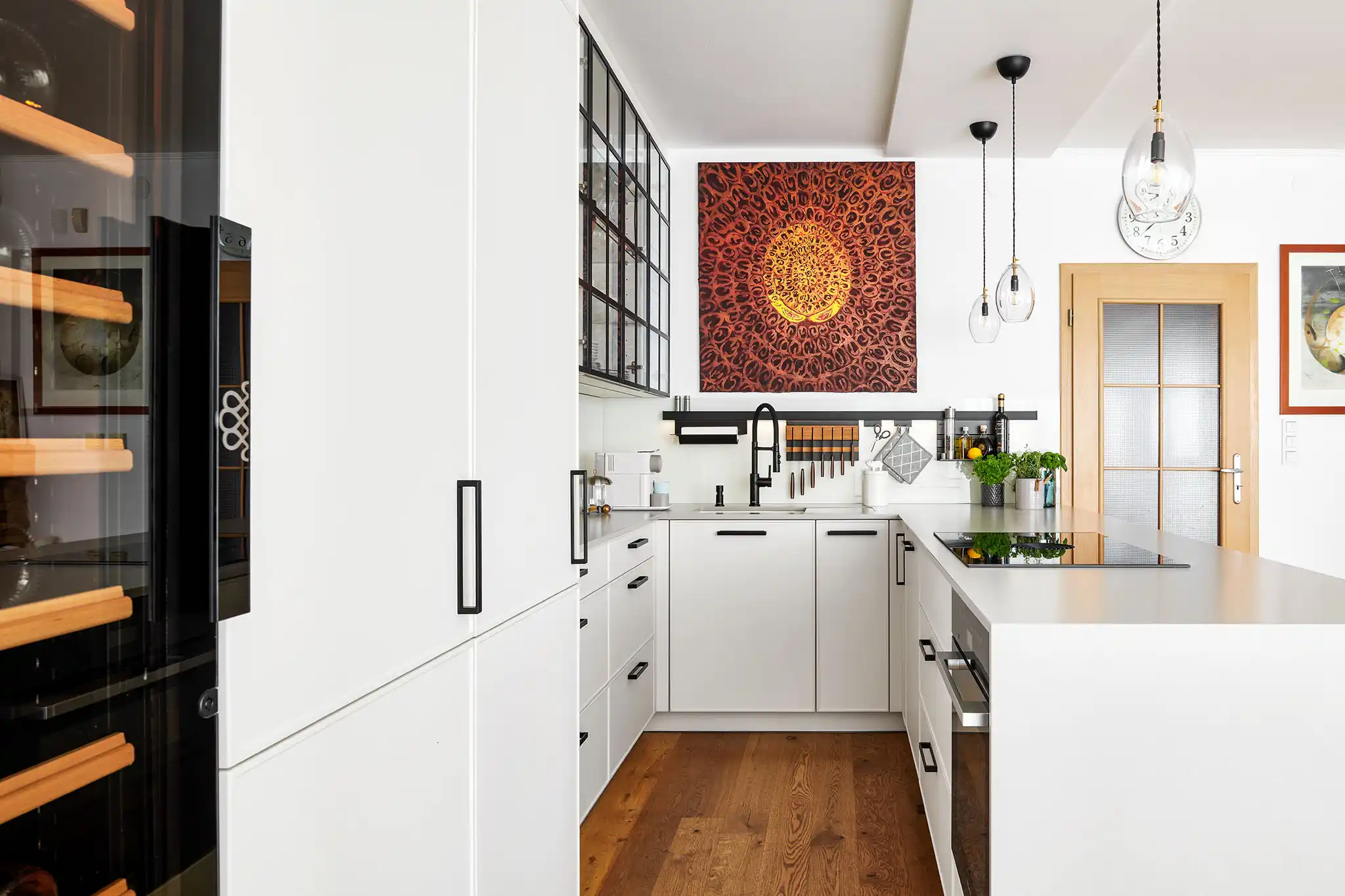 Bílá kvalitní kuchyně na míru