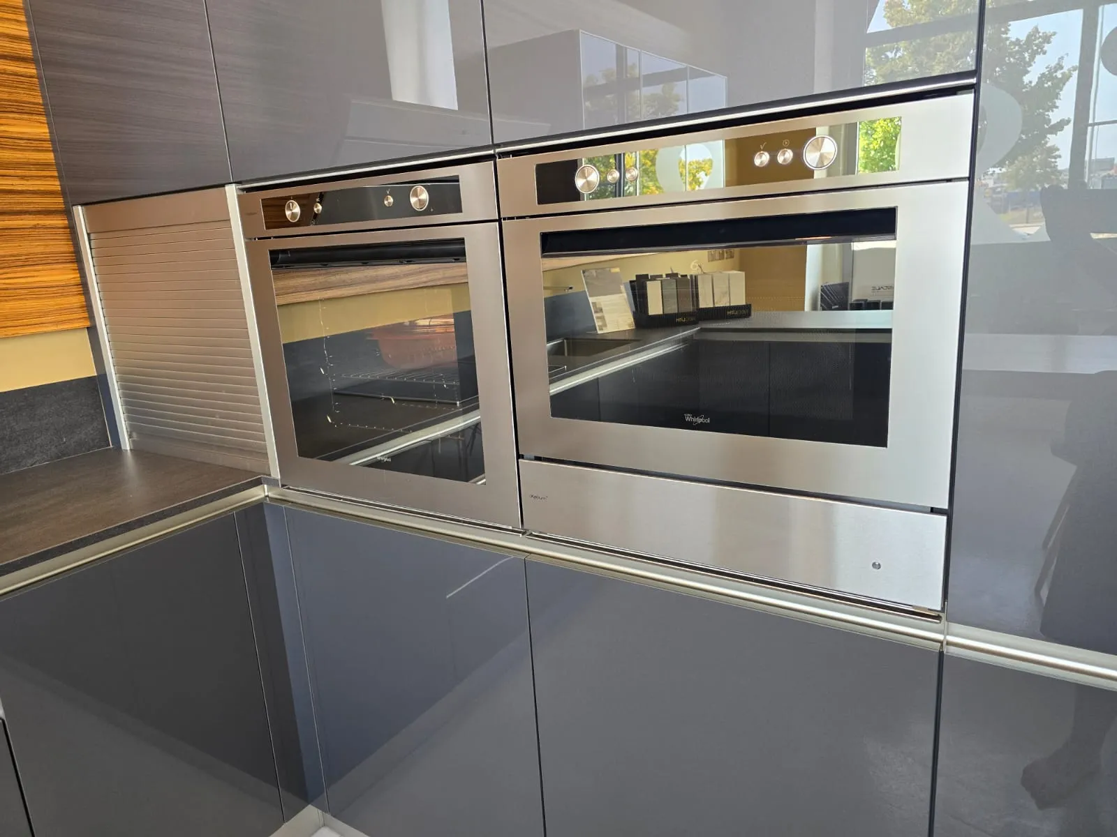 Vestavěná trouba Whirpool